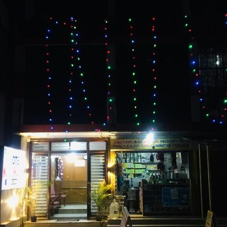Hotel Nakshatra Ooty Esterno foto