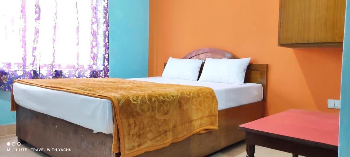 Hotel Nakshatra Ooty Esterno foto