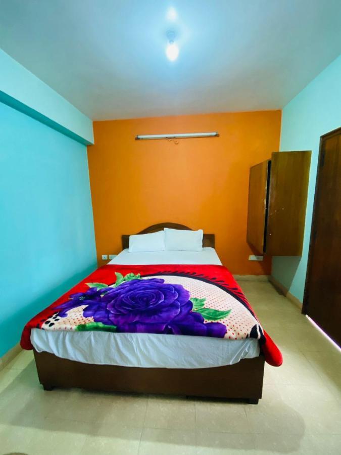 Hotel Nakshatra Ooty Esterno foto