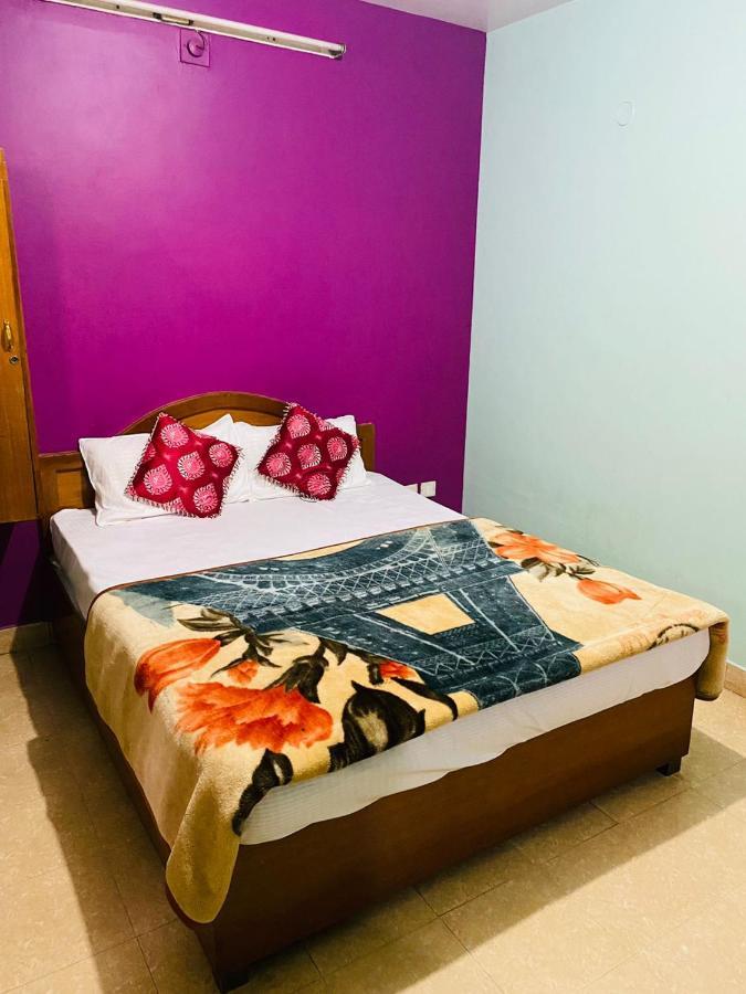 Hotel Nakshatra Ooty Esterno foto