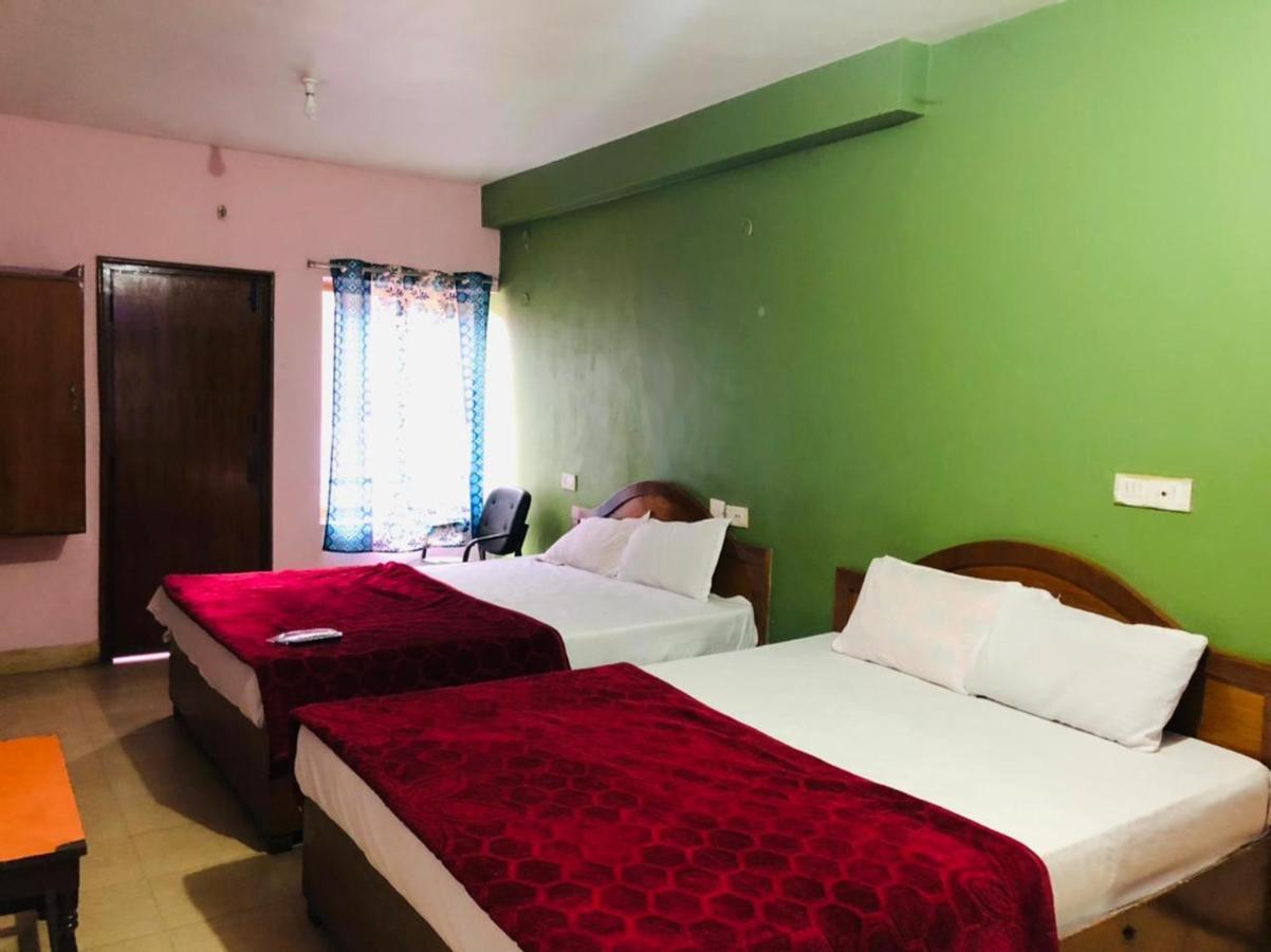 Hotel Nakshatra Ooty Esterno foto