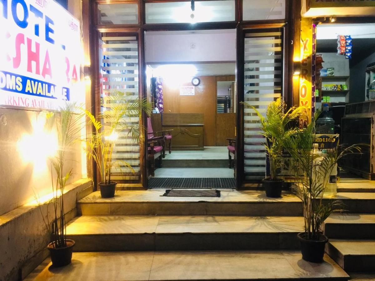 Hotel Nakshatra Ooty Esterno foto