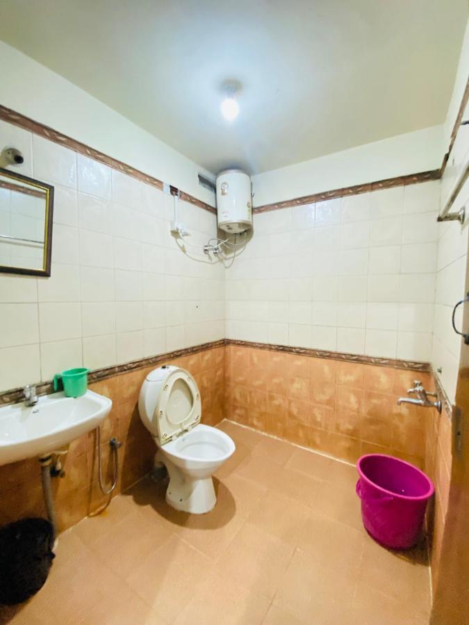 Hotel Nakshatra Ooty Esterno foto