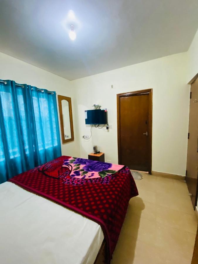 Hotel Nakshatra Ooty Esterno foto