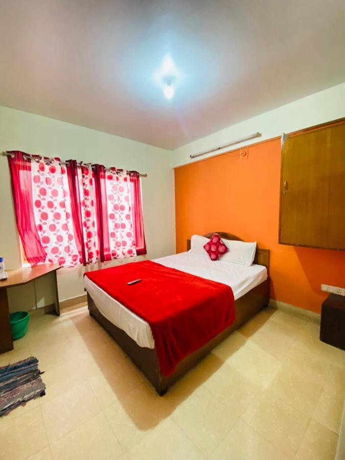 Hotel Nakshatra Ooty Esterno foto